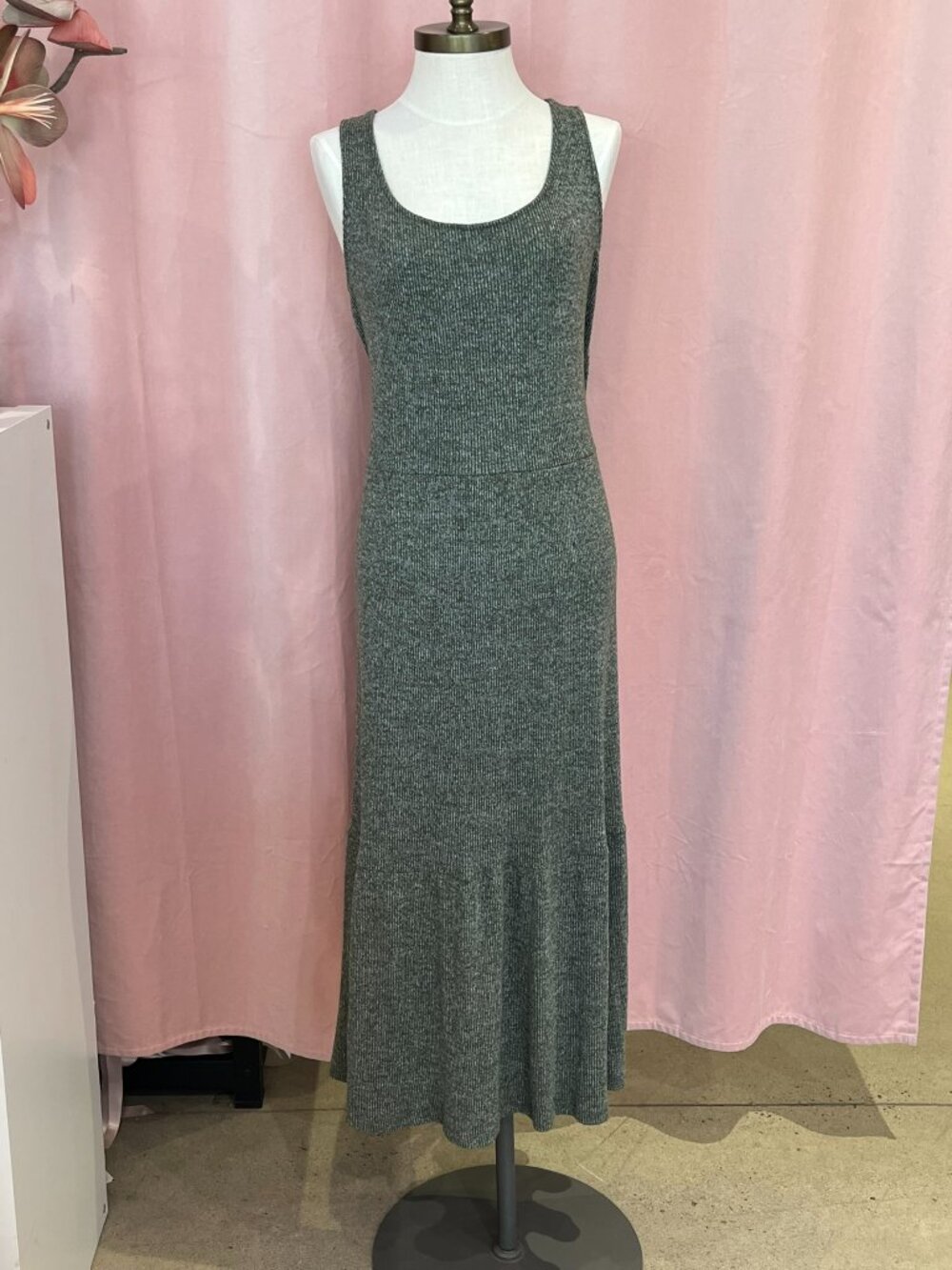 Daily Ritual Ribbed Maxi Dress Heathered Green Sleeveless Scoop Neck Flared Hem